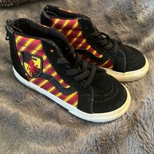 Vans x Harry Potter Gryffindor Sneakers – Rare Collab – little kids size 7.5